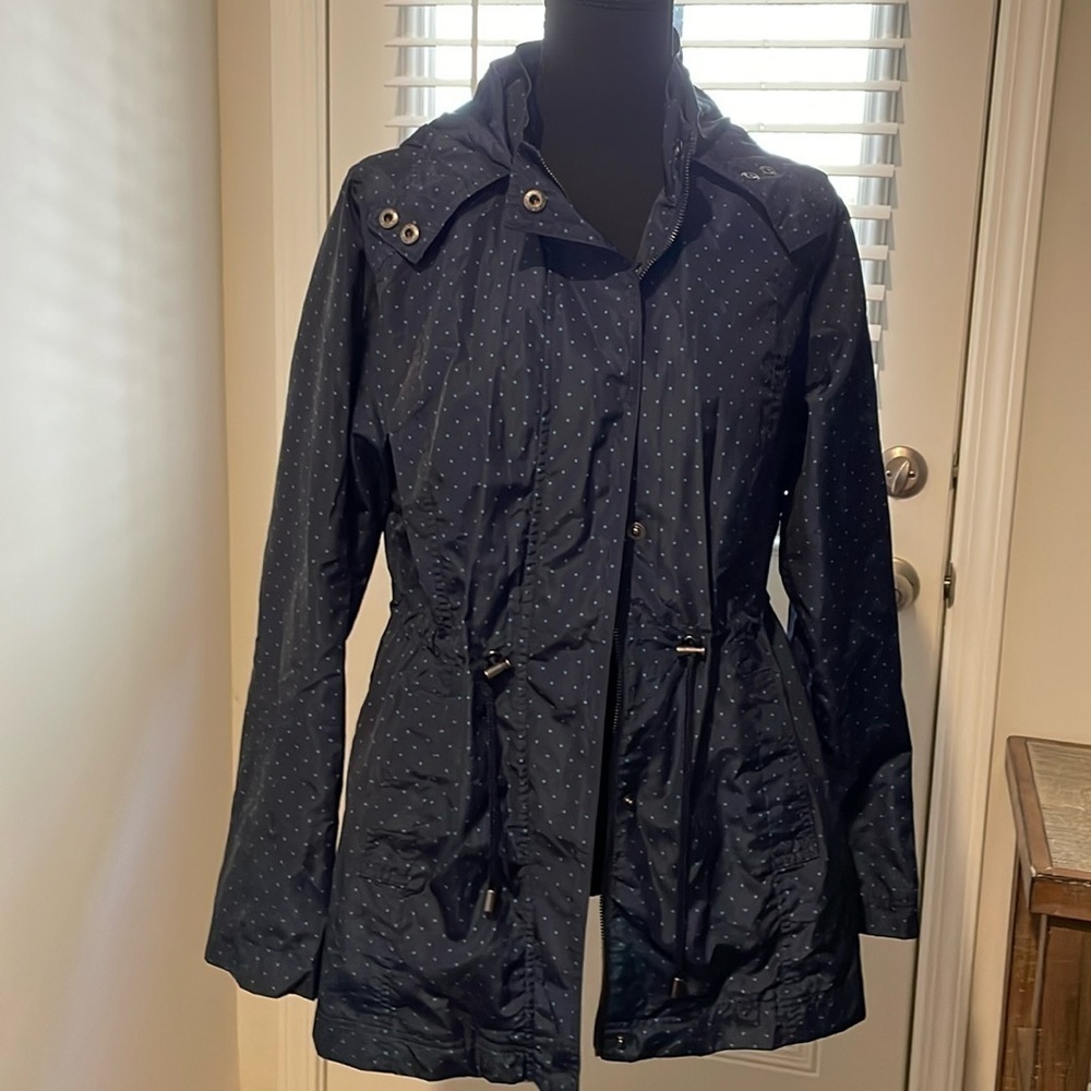 Merona Water Resistant Hoodie Jacket Size M Navy Polka Dots Cabincore Utility